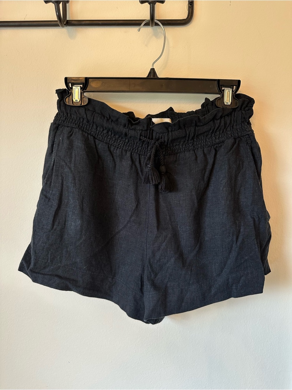 Abercrombie Women’s Black Elastic-Waist Linen Blend Pull-On Shorts